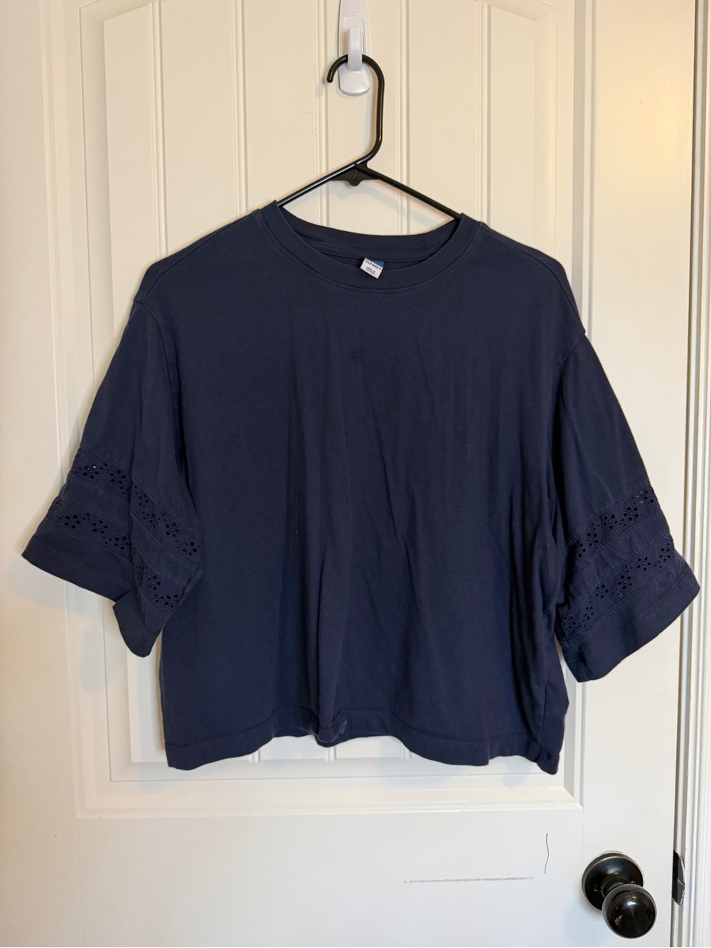 Old Navy Women's Navy Eyelet Sleeve Boxy Tee